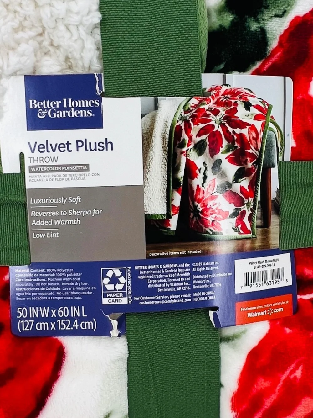 BH&G Watercolor Poinsetta Velvet Fleece Throw Blanket NEW Cottage Homey Holiday